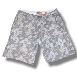 Mossimo Supply Co. Floral Pattern Shorts Size 36